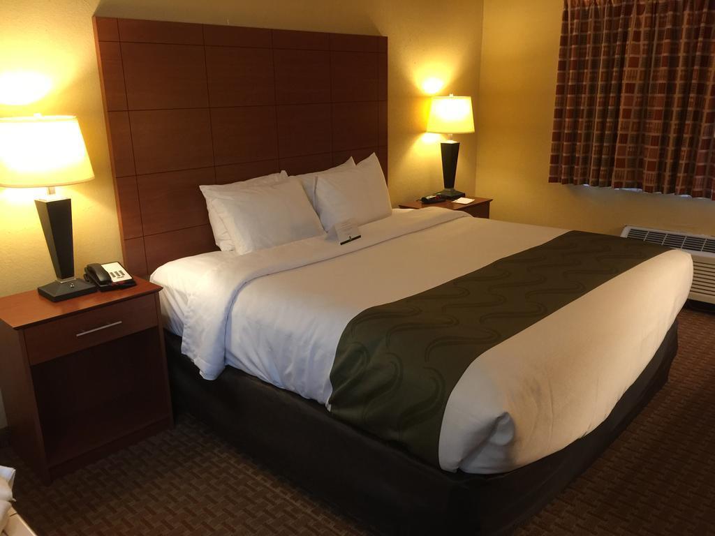 Quality Inn & Suites Wisconsin Dells Downtown - Waterparks Area Ngoại thất bức ảnh