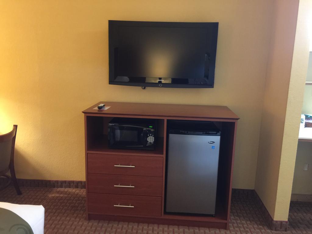 Quality Inn & Suites Wisconsin Dells Downtown - Waterparks Area Ngoại thất bức ảnh