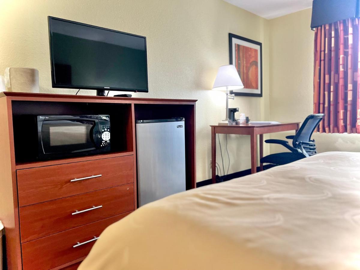 Quality Inn & Suites Wisconsin Dells Downtown - Waterparks Area Ngoại thất bức ảnh