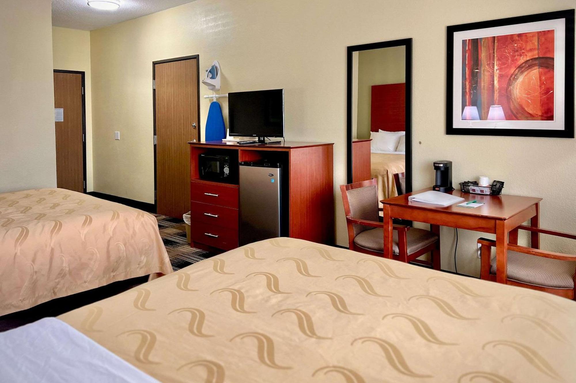 Quality Inn & Suites Wisconsin Dells Downtown - Waterparks Area Ngoại thất bức ảnh