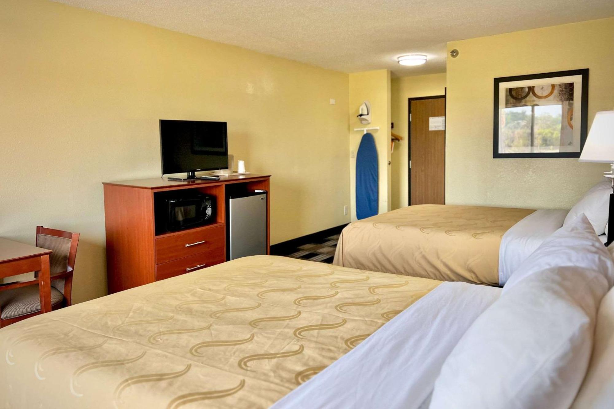 Quality Inn & Suites Wisconsin Dells Downtown - Waterparks Area Ngoại thất bức ảnh