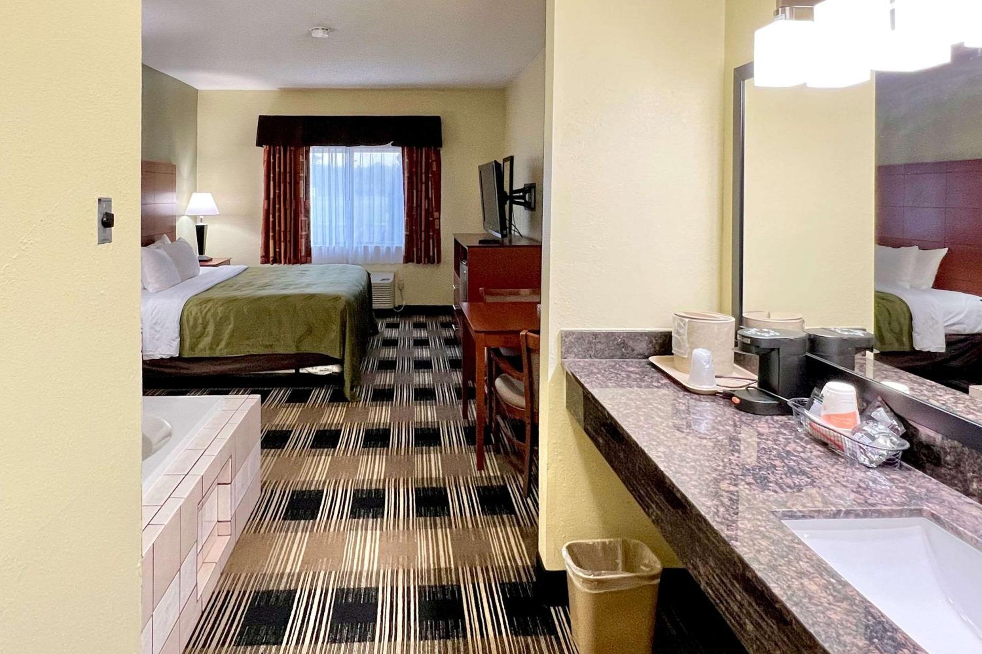 Quality Inn & Suites Wisconsin Dells Downtown - Waterparks Area Ngoại thất bức ảnh